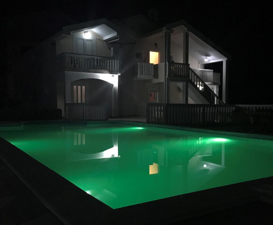 טיווט Apartments Vila Lazarevic מראה חיצוני תמונה